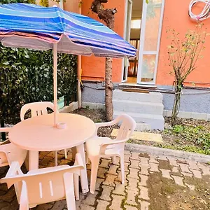https://apt-l-harem-del-monzino-milan.italymilanhotels.net