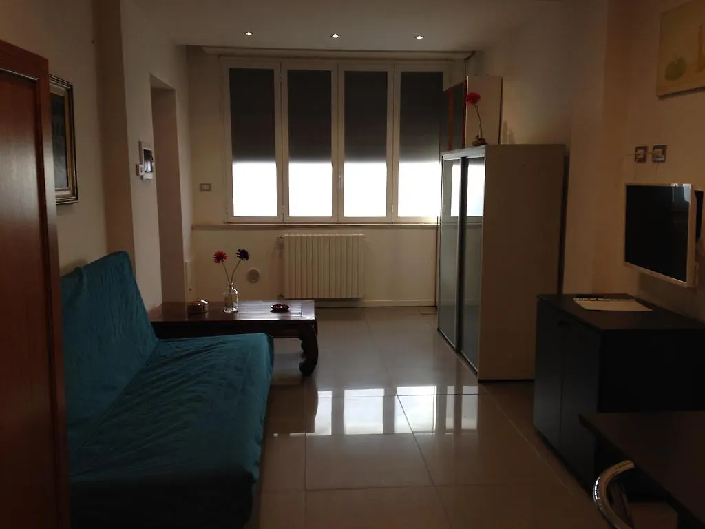 Milano Canal Apartments 0*,