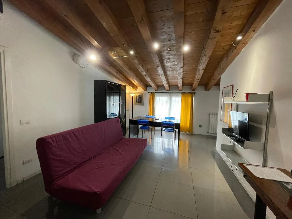 Milano Canal Apartments 0*, Milan Italy
